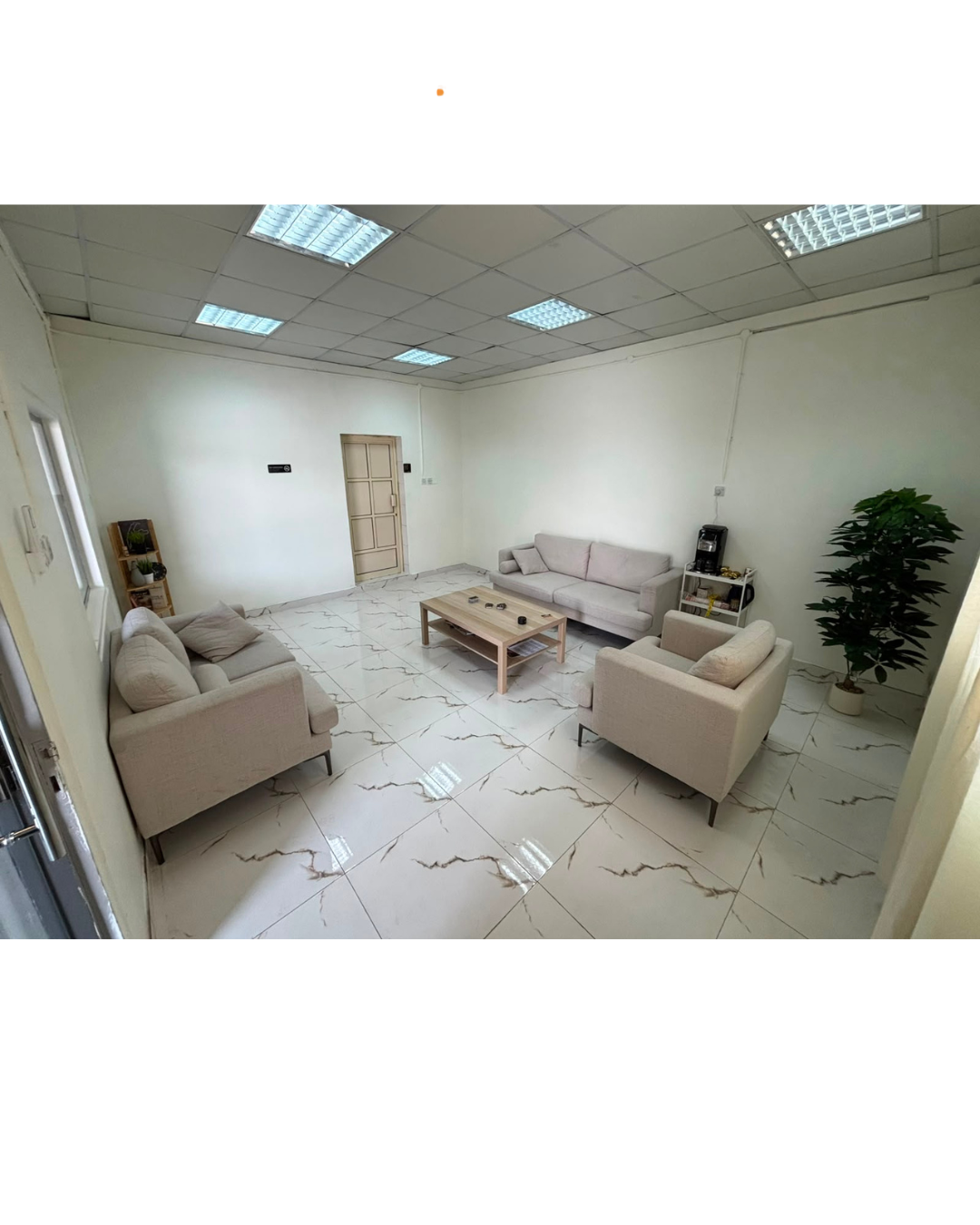 MOTIX Garage customer lounge